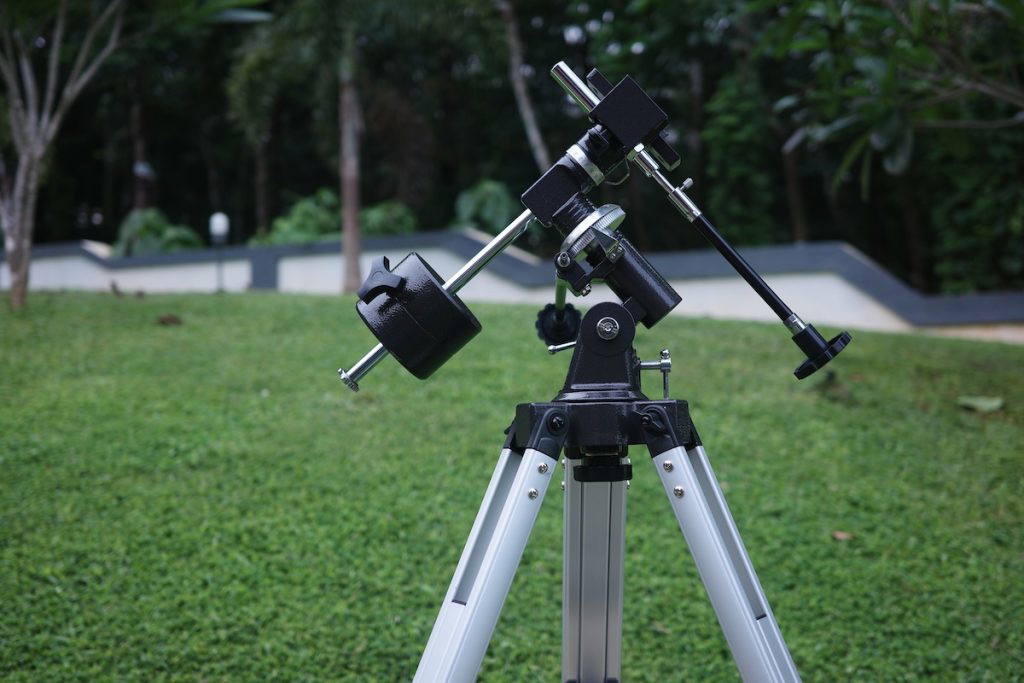 EQ1 mount and the tripod legs