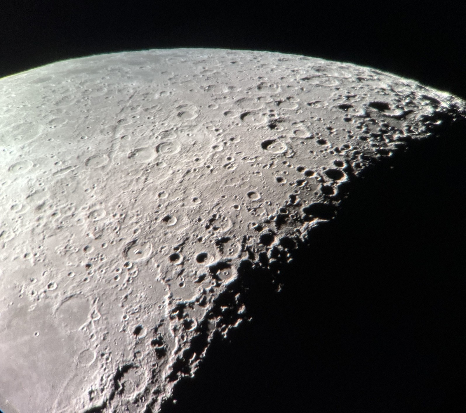 A Single shot image of Moon taken by me using Hybrid 10"