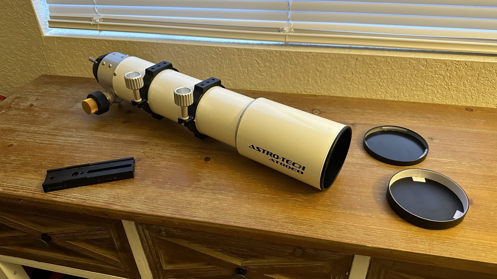 Astro-Tech AT80EDT 80mm f/6 ED triplet APO on my table 